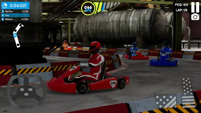 Go-kart in curva su circuito indoor in Real Go Kart Karting